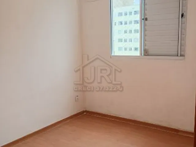 Apartamento 2 quartos e 1 banheiro, para alugar, no bairro Parque São Vicente em Mauá