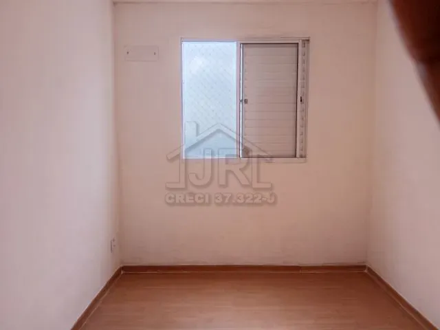 Apartamento 2 quartos e 1 banheiro, para alugar, no bairro Parque São Vicente em Mauá