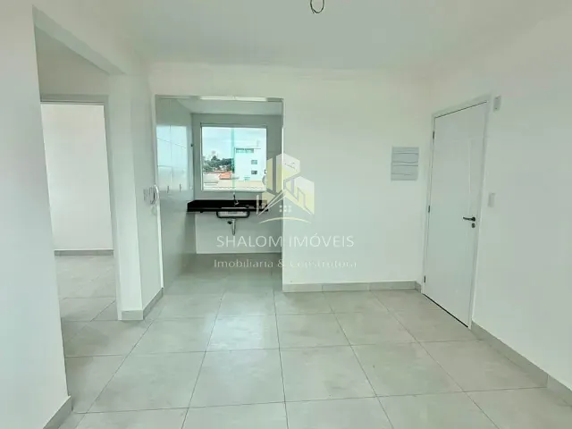 Apartamento 2 quartos e 1 banheiro, à venda, no bairro Candelária em Belo Horizonte