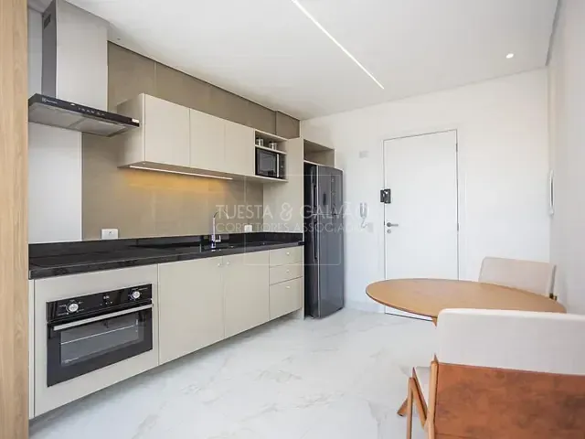 Apartamento com 30m², à venda, no bairro Cristo Rei em Curitiba