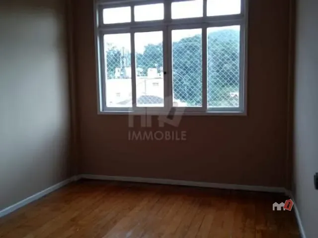 Apartamento à venda, no bairro Centro em Petrópolis