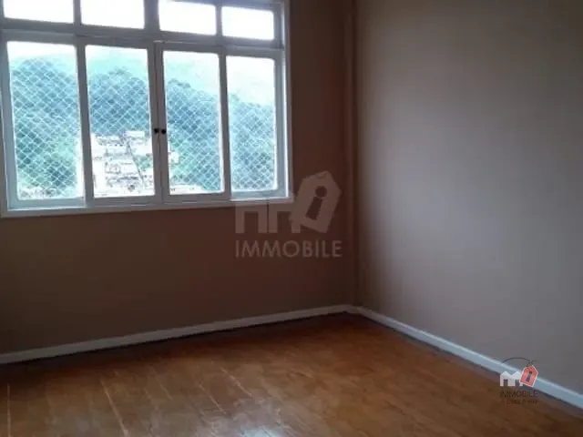 Apartamento à venda, no bairro Centro em Petrópolis
