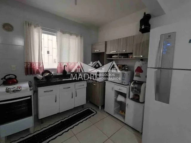 Apartamento 2 quartos e 1 banheiro, à venda, no bairro Aririú em Palhoça