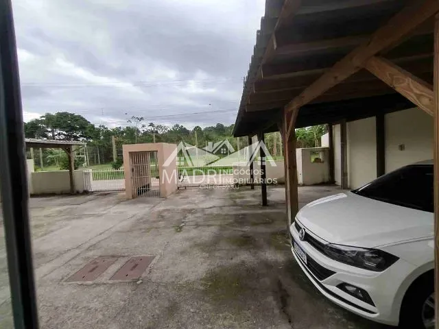 Apartamento 2 quartos e 1 banheiro, à venda, no bairro Aririú em Palhoça