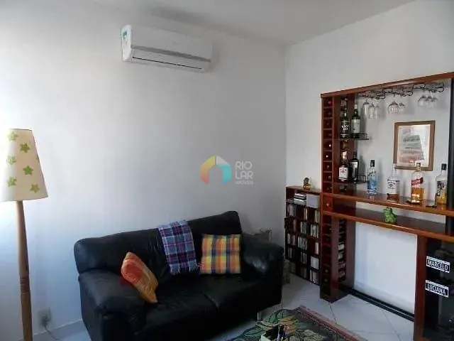 Apartamento com 95m² 3 quartos e 2 banheiros, à venda, no bairro Copacabana em Rio de Janeiro