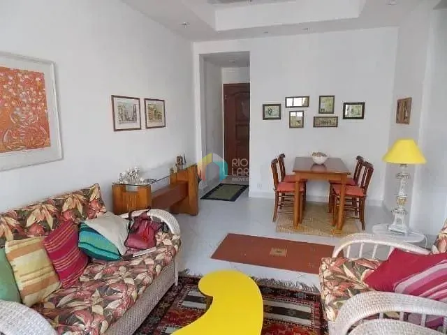 Apartamento com 95m² 3 quartos e 2 banheiros, à venda, no bairro Copacabana em Rio de Janeiro