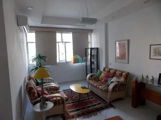 Apartamento com 95m² 3 quartos e 2 banheiros, à venda, no bairro Copacabana em Rio de Janeiro