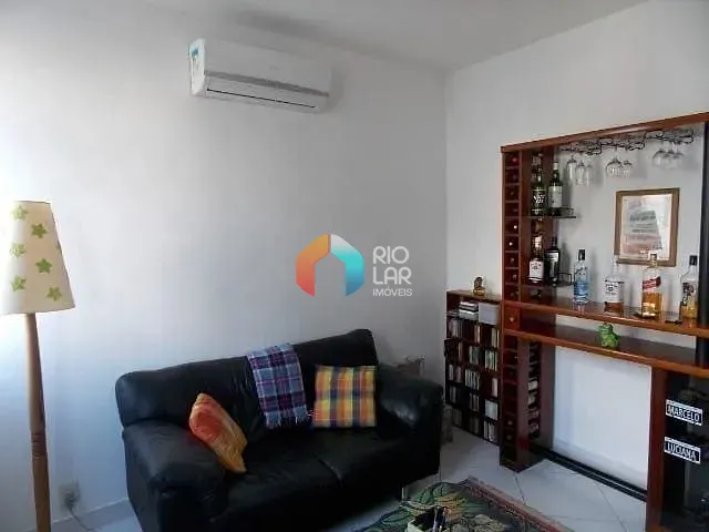 Apartamento com 95m² 3 quartos e 2 banheiros, à venda, no bairro Copacabana em Rio de Janeiro
