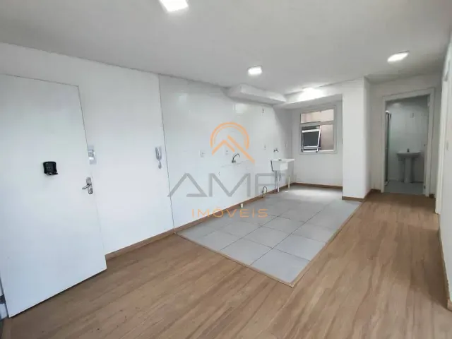 Apartamento 2 quartos e 1 banheiro, à venda, no bairro Três Vendas em Pelotas