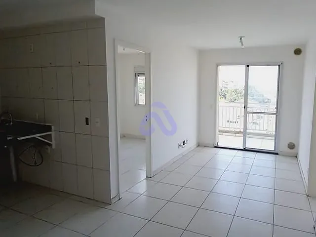 Apartamento 2 quartos e 1 banheiro, à venda, no bairro Jardim Santa Terezinha em São Paulo