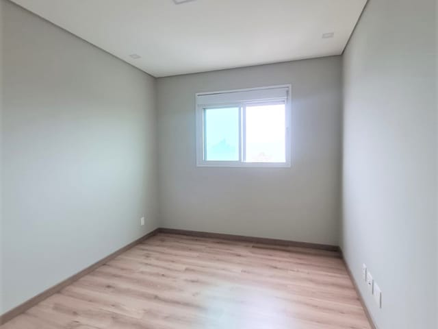 Apartamento com 195m² 3 quartos e 2 banheiros, à venda, no bairro Centro em Ponta Grossa