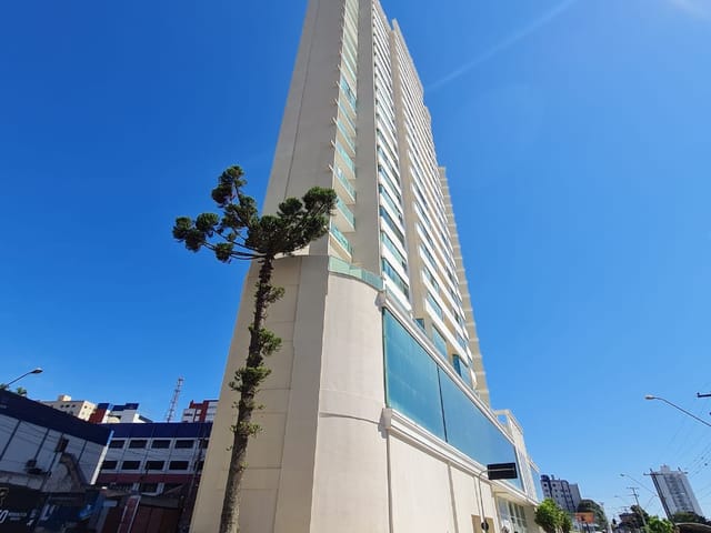 Apartamento com 195m² 3 quartos e 2 banheiros, à venda, no bairro Centro em Ponta Grossa