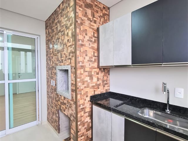 Apartamento com 195m² 3 quartos e 2 banheiros, à venda, no bairro Centro em Ponta Grossa