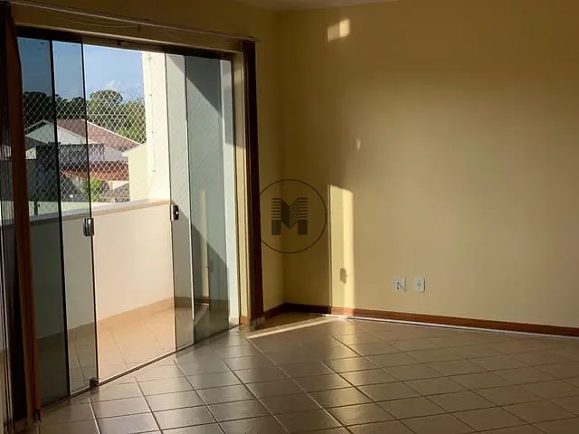 Apartamento 3 quartos e 2 banheiros, à venda, no bairro Doutor Walter Arantes em Guaratinguetá