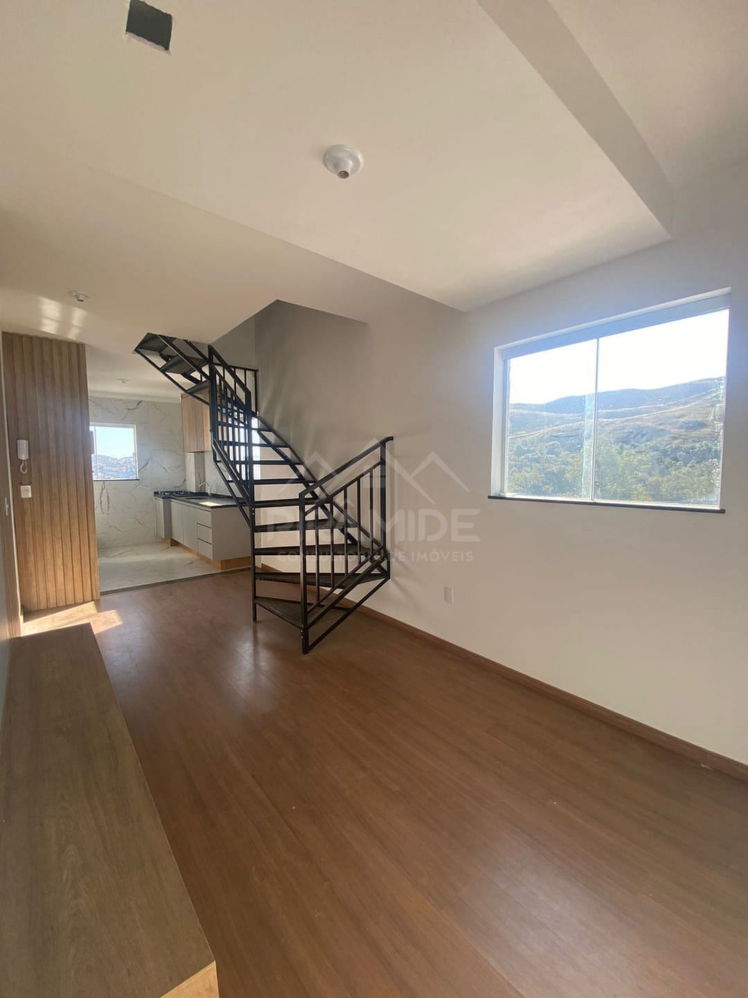 Apartamento à venda com 2 quartos, 59m² - Foto 2