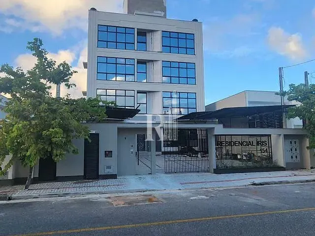 Apartamento 2 quartos e 1 banheiro, à venda, no bairro Areias em Tijucas