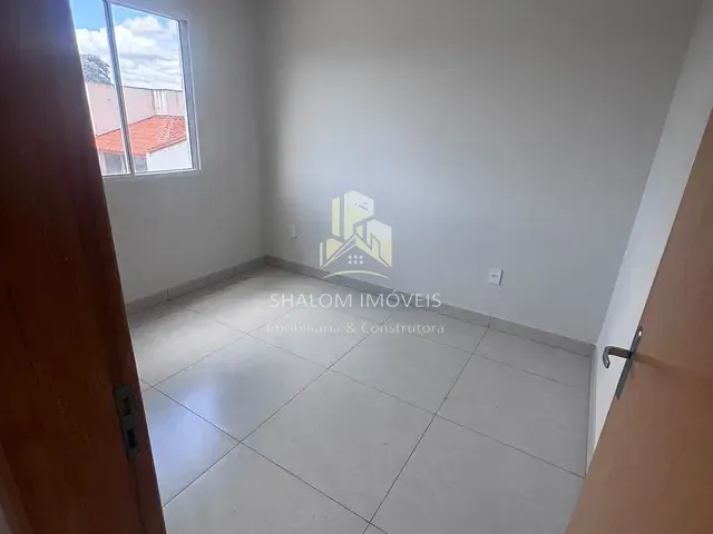 Apartamento 2 quartos e 1 banheiro, à venda, no bairro Santa Mônica em Belo Horizonte