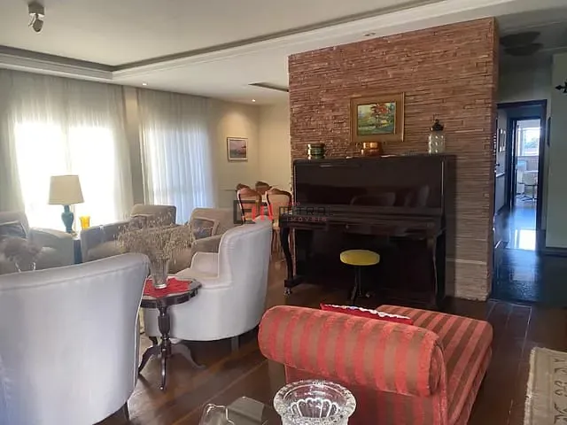 Apartamento com 565m² 4 quartos e 5 banheiros, à venda, no bairro Centro em Londrina