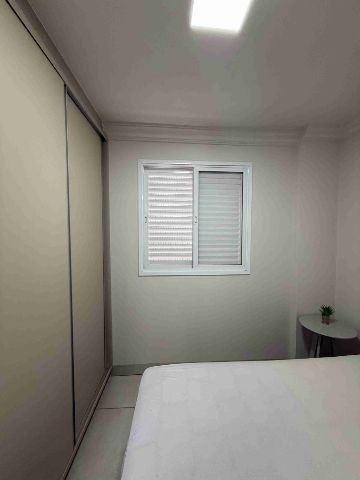 Foto do Apartamento - Apartamento 2 Quartos (1 Suíte) com Móveis Planejados – Cond. La Roche – 51m², 1 Vaga, Área Privativa, Rico em Armários – Oportunidade! | ApêHouse | Imobi