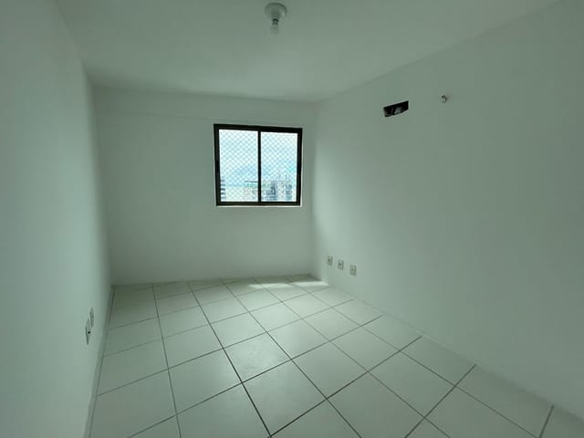 Apartamento 2 quartos e 2 banheiros, para alugar, no bairro Boa Viagem em Recife