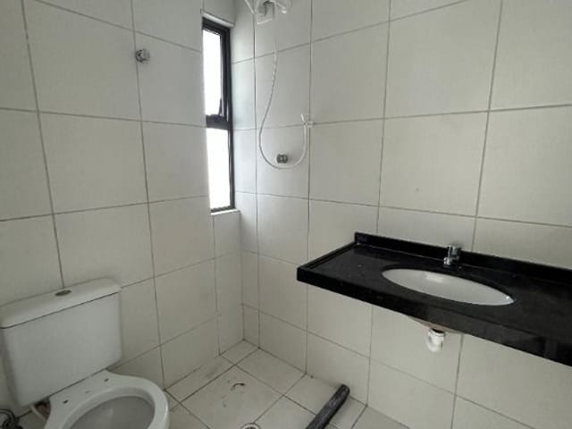 Apartamento 2 quartos e 2 banheiros, para alugar, no bairro Boa Viagem em Recife