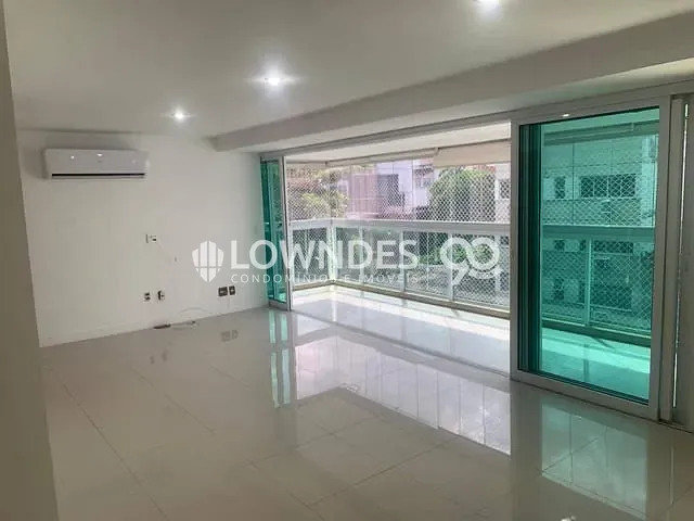 Apartamento 4 quartos e 4 banheiros, para alugar, no bairro Leblon em Rio de Janeiro