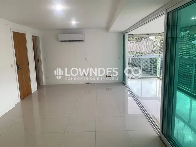 Apartamento 4 quartos e 4 banheiros, para alugar, no bairro Leblon em Rio de Janeiro