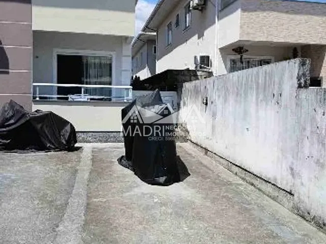 Apartamento com 65m² 2 quartos e 1 banheiro, à venda, no bairro Nova Palhoça em Palhoça