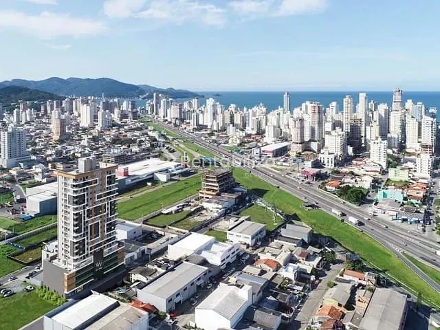Apartamento 1 quarto e 1 banheiro, à venda, no bairro Morretes em Itapema