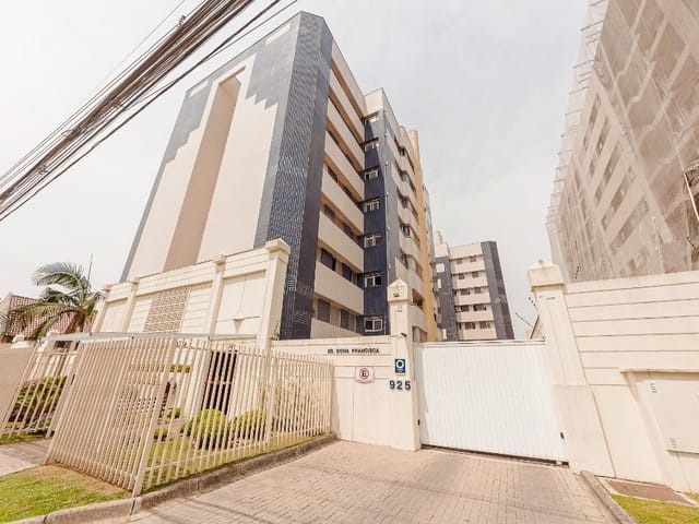 Apartamento 3 quartos e 2 banheiros, à venda, no bairro Campina do Siqueira em Curitiba