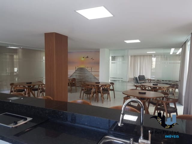 Apartamento com 314m² 4 quartos e 5 banheiros, à venda, no bairro Meia Praia em Itapema