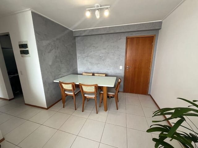 Apartamento 2 quartos e 2 banheiros, para alugar, no bairro Boa Viagem em Recife