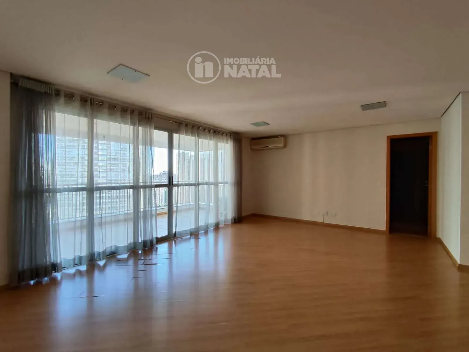 Apartamento, 3 quartos, 170 m² - Foto 1
