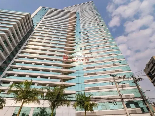 Apartamento com 30m² 1 quarto e 1 banheiro, para alugar, no bairro Centro em Curitiba
