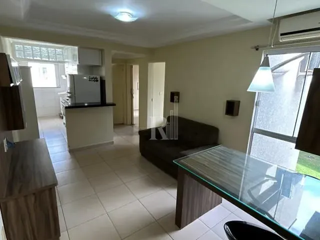 Apartamento 2 quartos e 1 banheiro, para alugar, no bairro Centro em Tijucas
