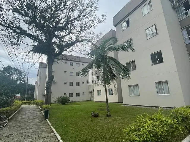 Apartamento 2 quartos e 1 banheiro, para alugar, no bairro Centro em Tijucas