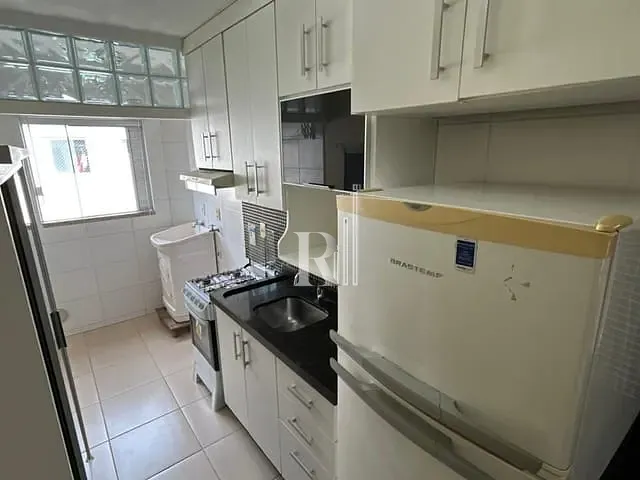 Apartamento 2 quartos e 1 banheiro, para alugar, no bairro Centro em Tijucas