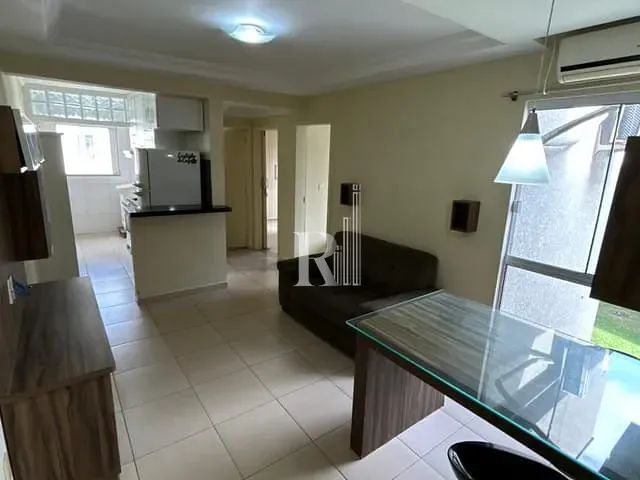 Apartamento 2 quartos e 1 banheiro, para alugar, no bairro Centro em Tijucas