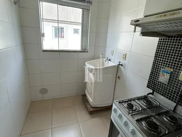 Apartamento 2 quartos e 1 banheiro, para alugar, no bairro Centro em Tijucas