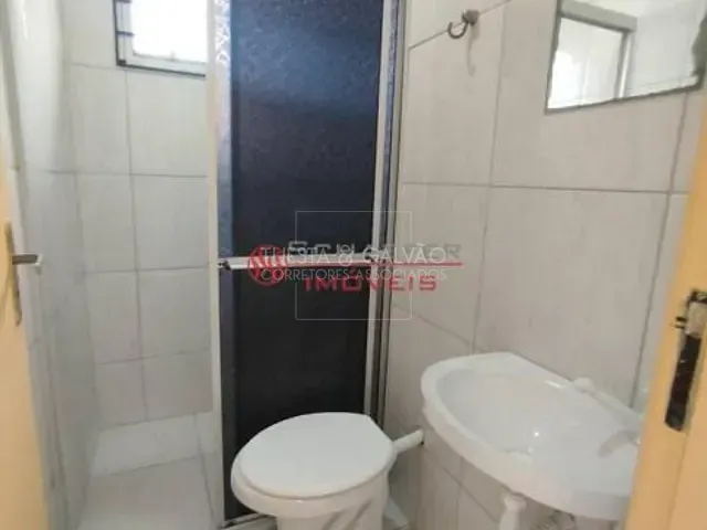 Apartamento com 20m² 1 quarto e 1 banheiro, para alugar, no bairro Capão Raso em Curitiba
