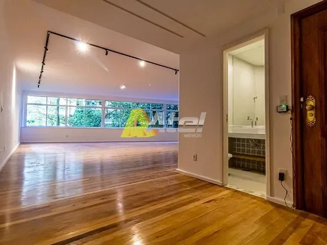Apartamento com 330m² 4 quartos e 6 banheiros, à venda, no bairro Copacabana em Rio de Janeiro