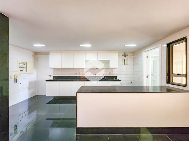 Apartamento 4 quartos e 5 banheiros, à venda, no bairro Barra da Tijuca em Rio de Janeiro