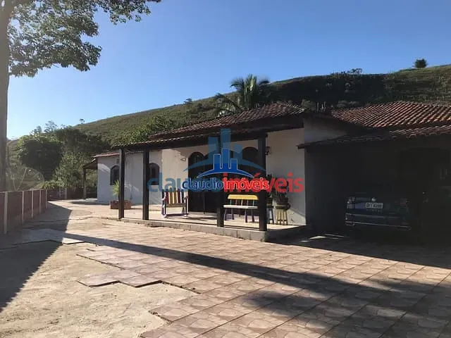 Apartamento 5 quartos e 1 banheiro, à venda, no bairro Centro em Bananal