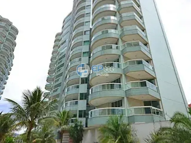 Apartamento 5 quartos e 5 banheiros, à venda, no bairro Meia Praia em Itapema