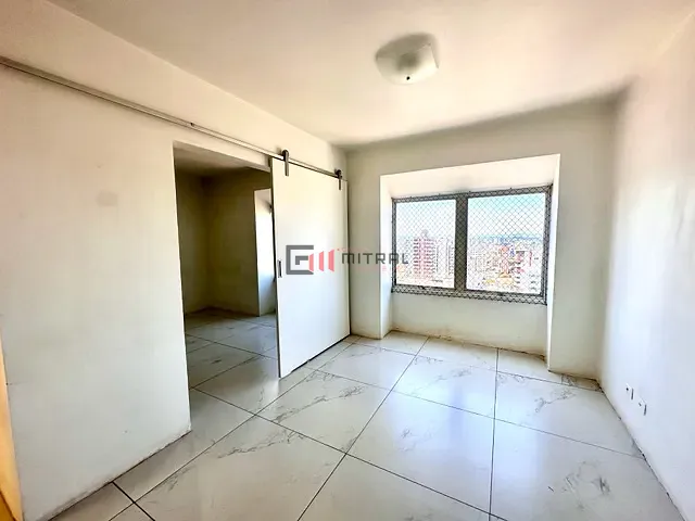 Apartamento com 51m² 1 quarto e 1 banheiro, à venda, no bairro Centro em Londrina