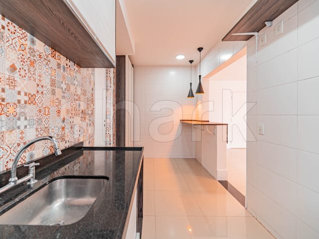 Apartamento com 107m² 2 quartos e 4 banheiros, para alugar, no bairro Dezoito do Forte Empresarial/Alphaville. em Barueri