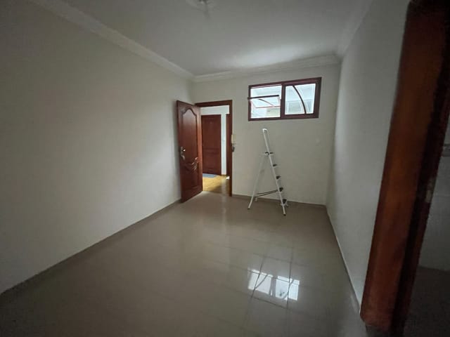 Apartamento 3 quartos e 2 banheiros, à venda, no bairro Popular em Cataguases