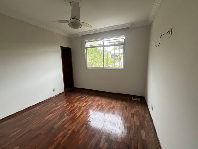 Apartamento 3 quartos e 2 banheiros, à venda, no bairro Popular em Cataguases
