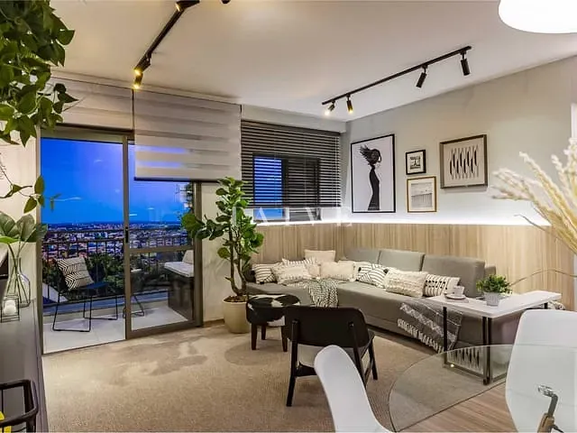 Apartamento com 105m² 2 quartos e 2 banheiros, à venda, no bairro Dom Pedro I em Londrina