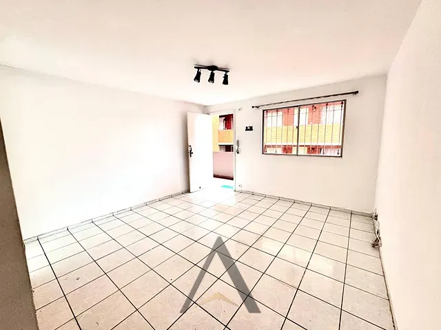 Apartamento com 92m² 2 quartos e 1 banheiro, para alugar, no bairro Vila Espanhola em São Paulo